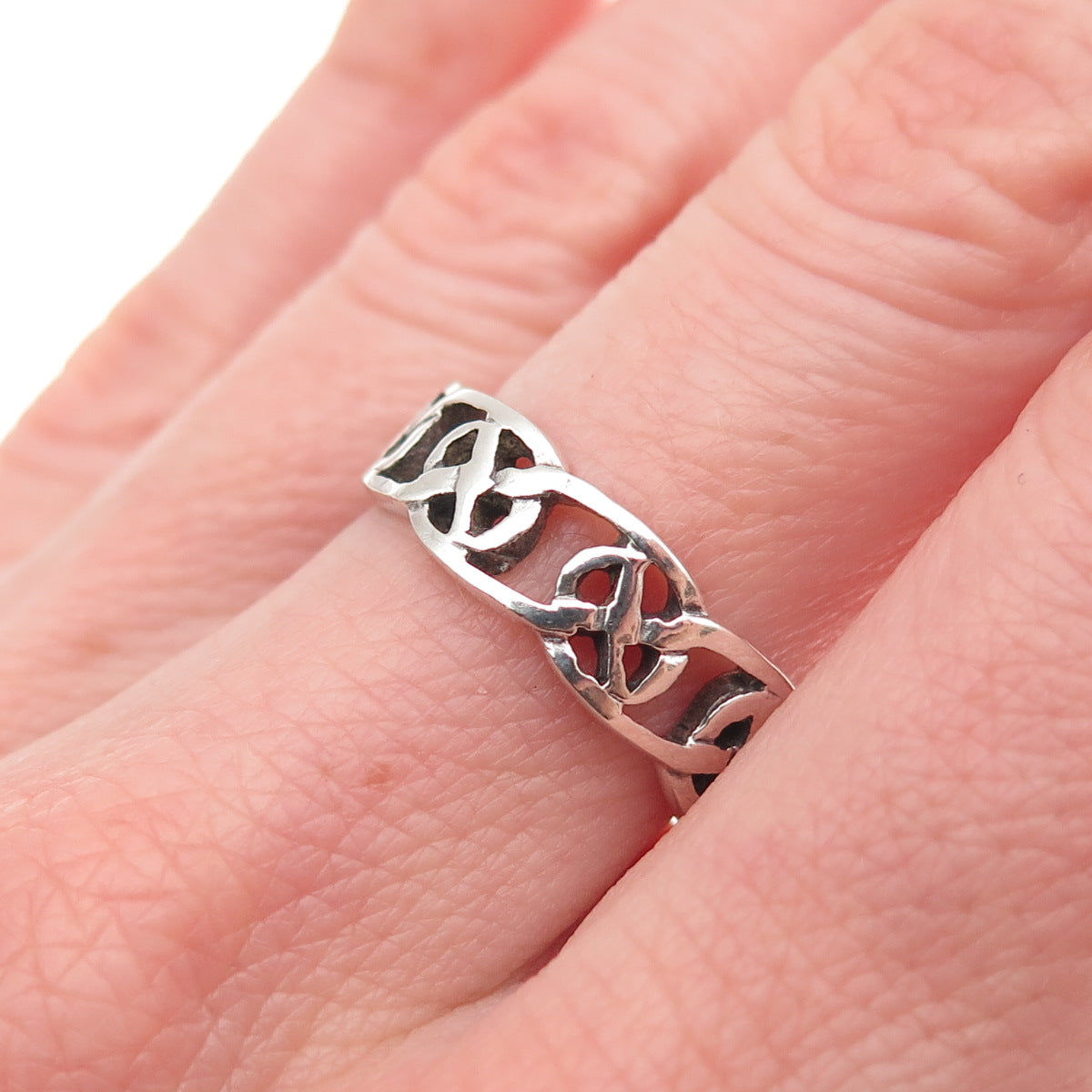 925 Sterling Silver Vintage Celtic Knot Oxidized Band Ring Size 6.25