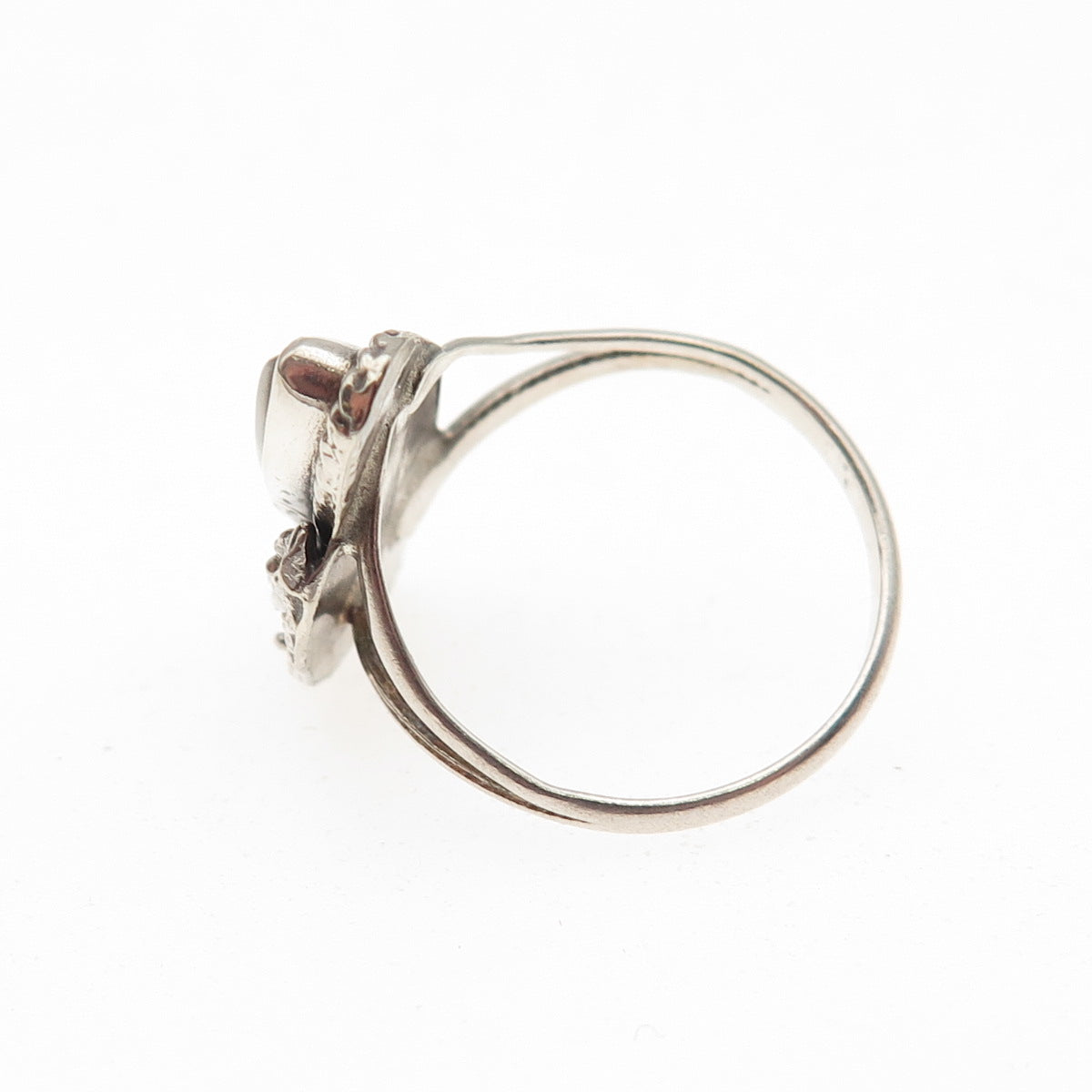 Old Pawn Sterling Silver Vintage Southwestern MOP Feather Tribal Ring Size 4.25