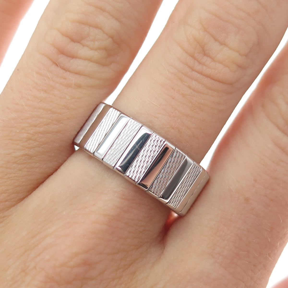NEOS 925 Sterling Silver Textured Ribbed Band Ring Size 8.25