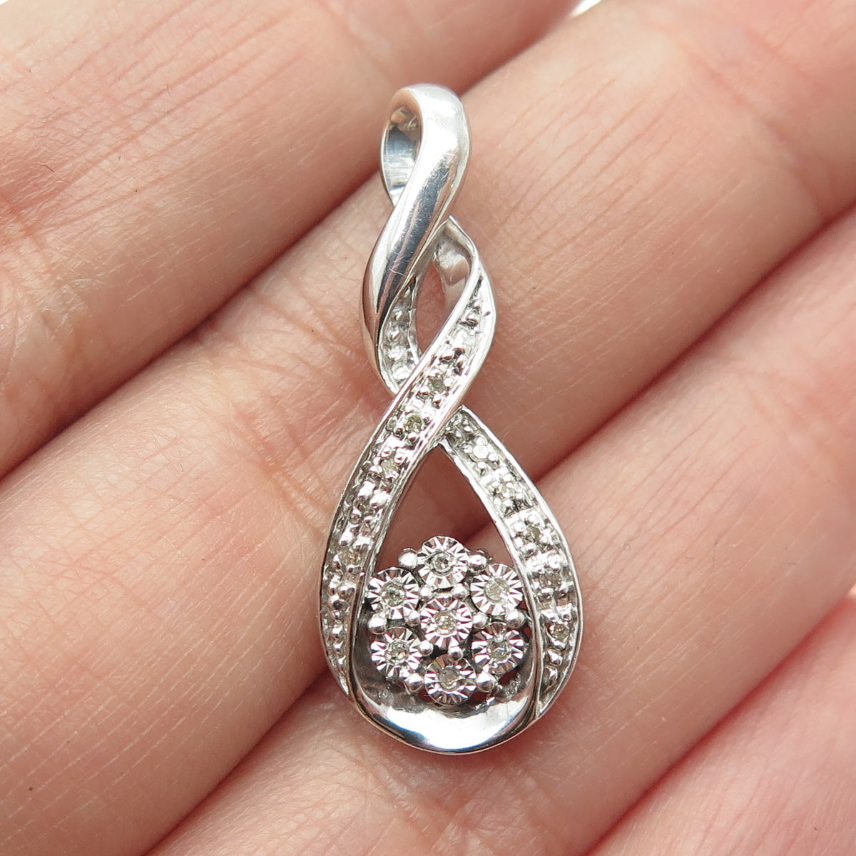 925 Sterling Silver Real Round-Cut Diamond Floral Twisted Pendant