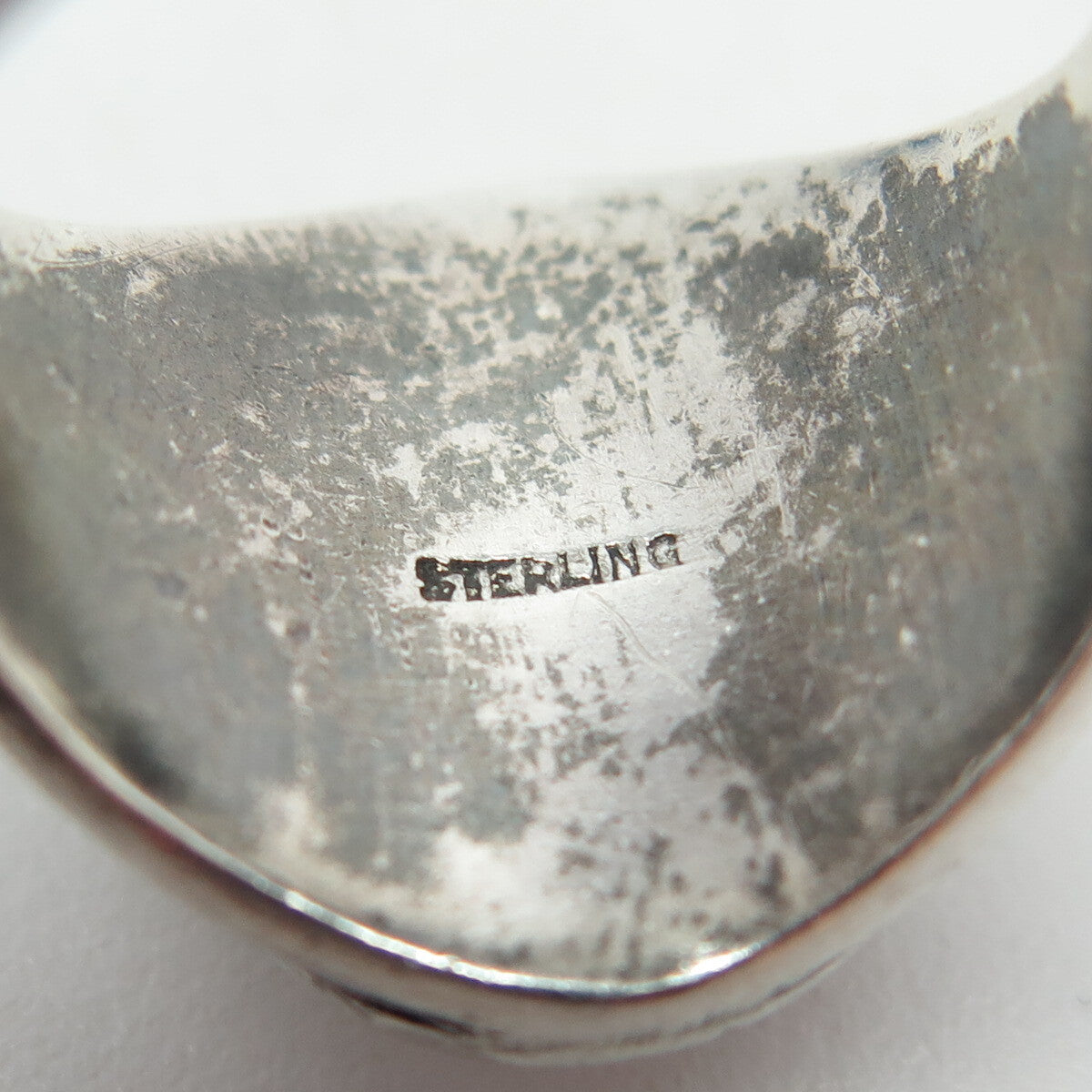 925 Sterling Silver Vintage Blue Glass 1973 Immaculate Conception Ring Size 7.25
