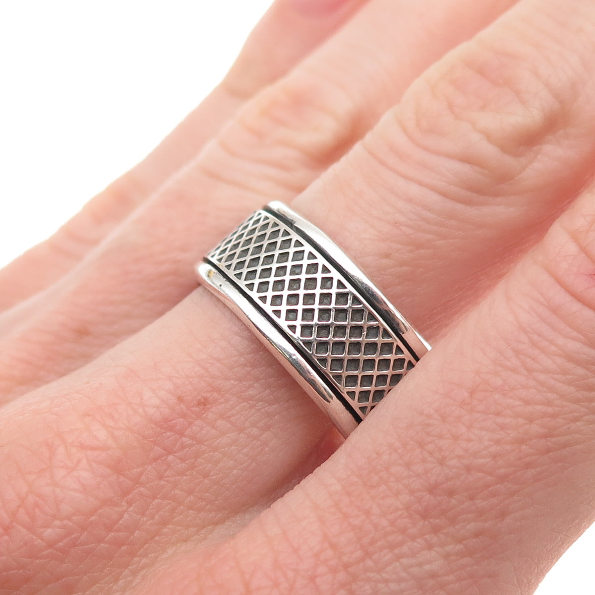 925 Sterling Silver Vintage Mesh Oxidized Rotating Band Ring Size 11.25