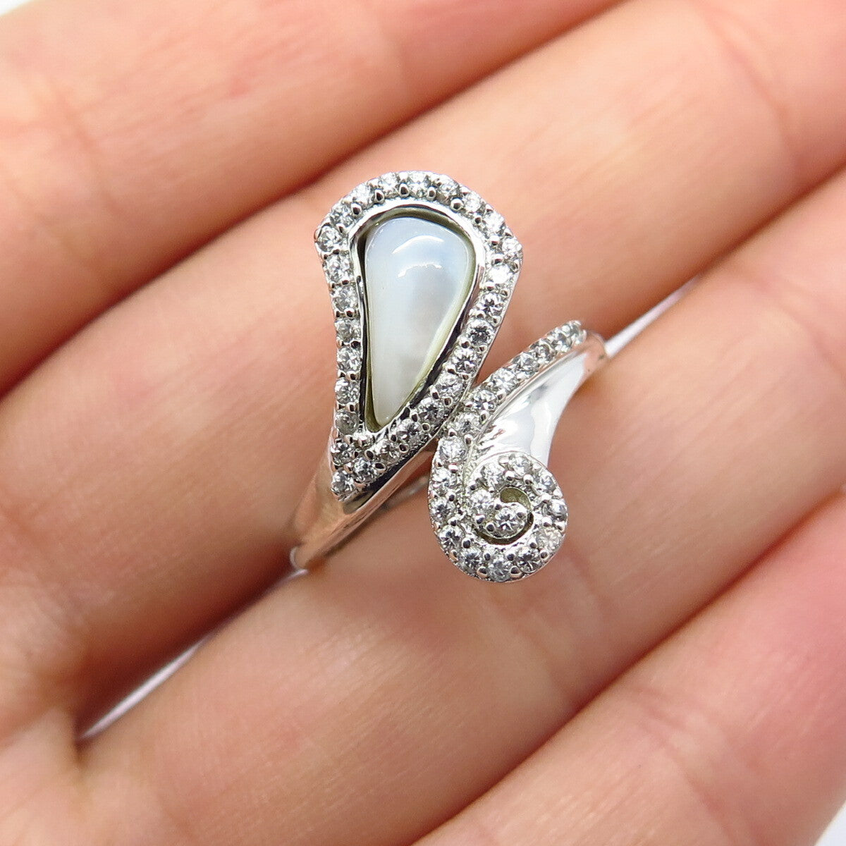 925 Sterling Silver Real Mother-of-Pearl & White Topaz Gem Ring Size 5.75