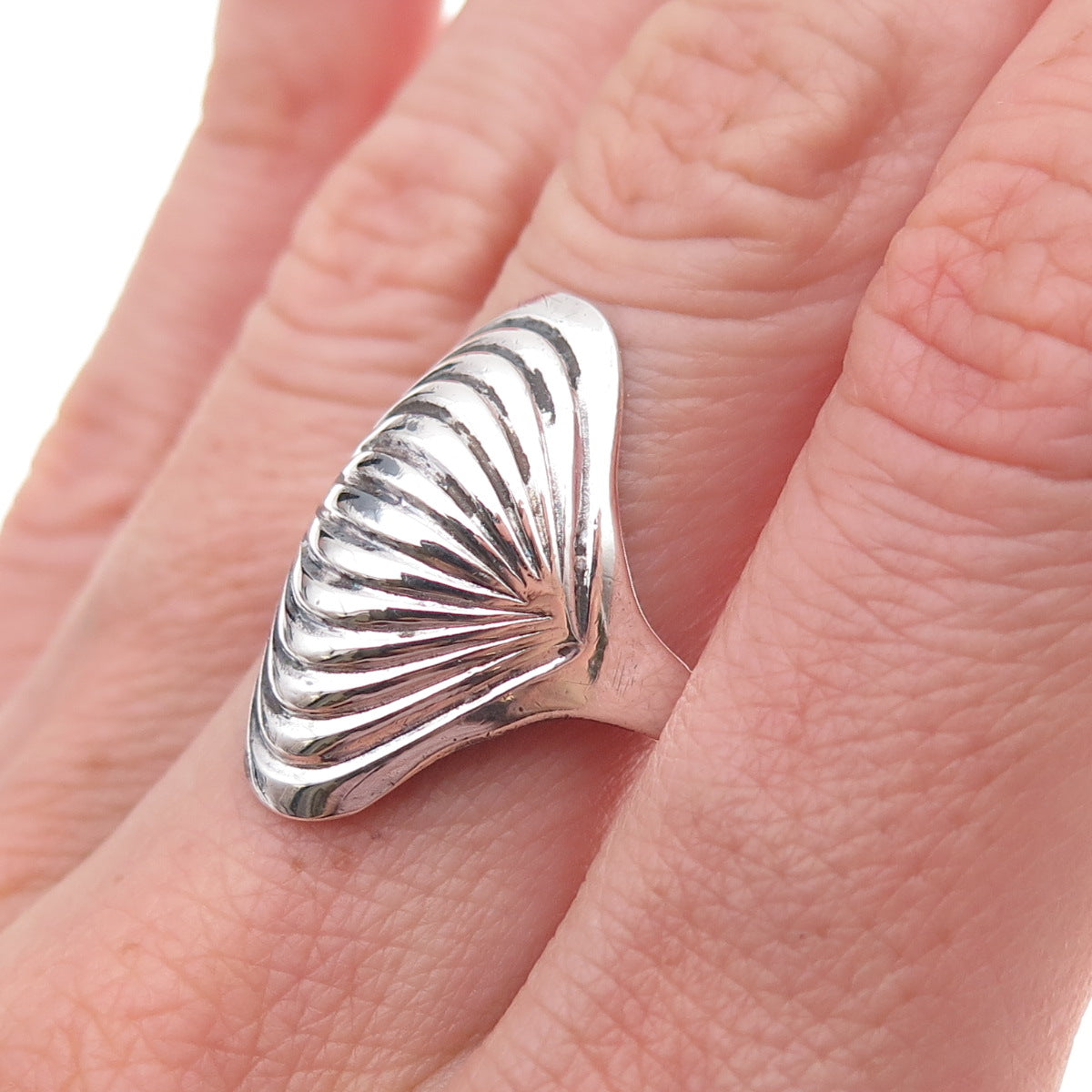 925 Sterling Silver Vintage Modernist Ribbed Dome Oxidized Ring Size 8