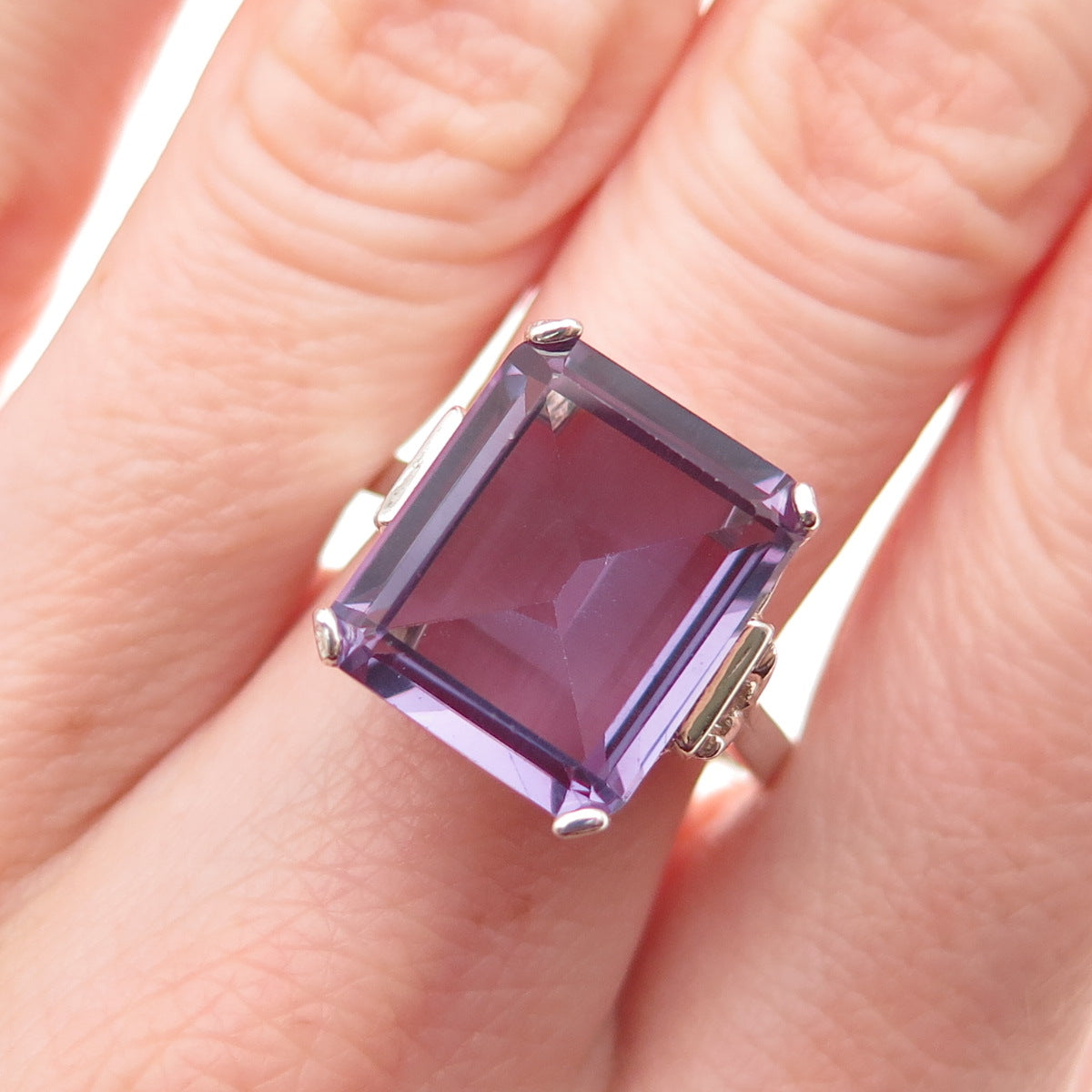 925 Sterling Silver Vintage Lab-Created Peacock Sapphire Ring Size 9