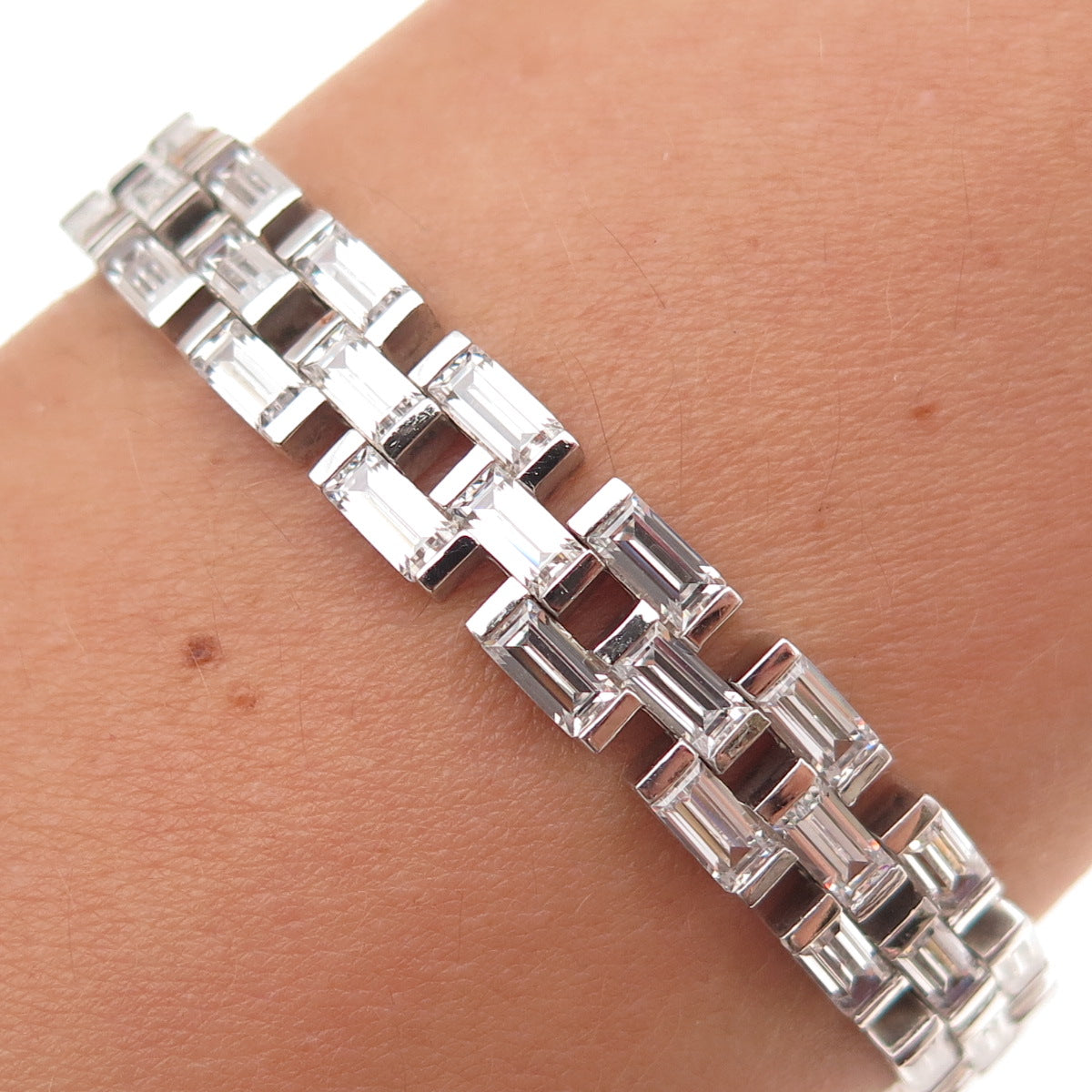 925 Sterling Silver Emerald-Cut C Z Bracelet 8"