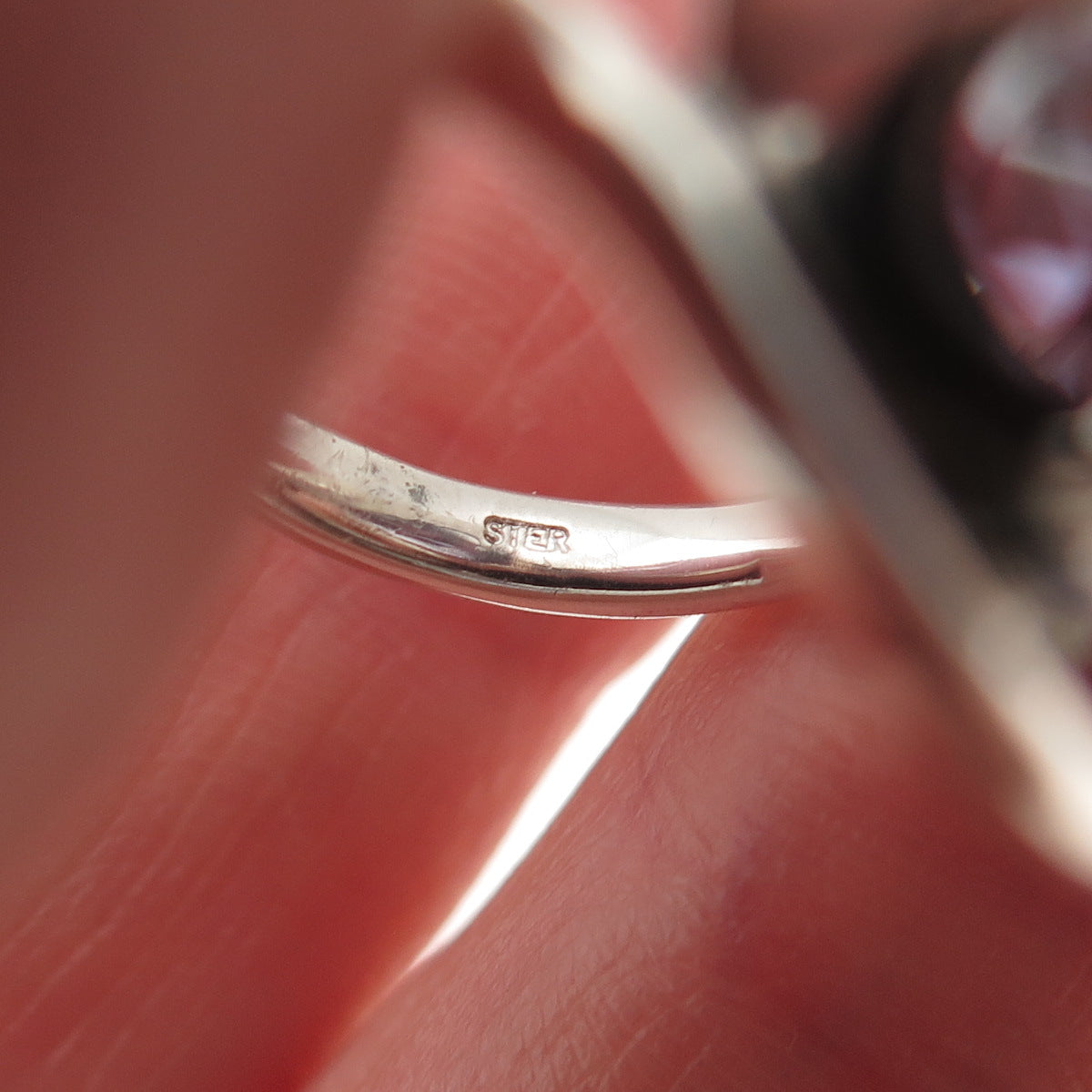 925 Sterling Silver Vintage Lab-Created Peacock Sapphire Modernist Ring Size 5