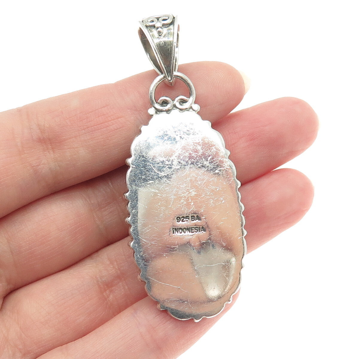 SUARTI BALI 925 Sterling Silver Vintage Peach Carnelian Gem Swirl Frame Pendant