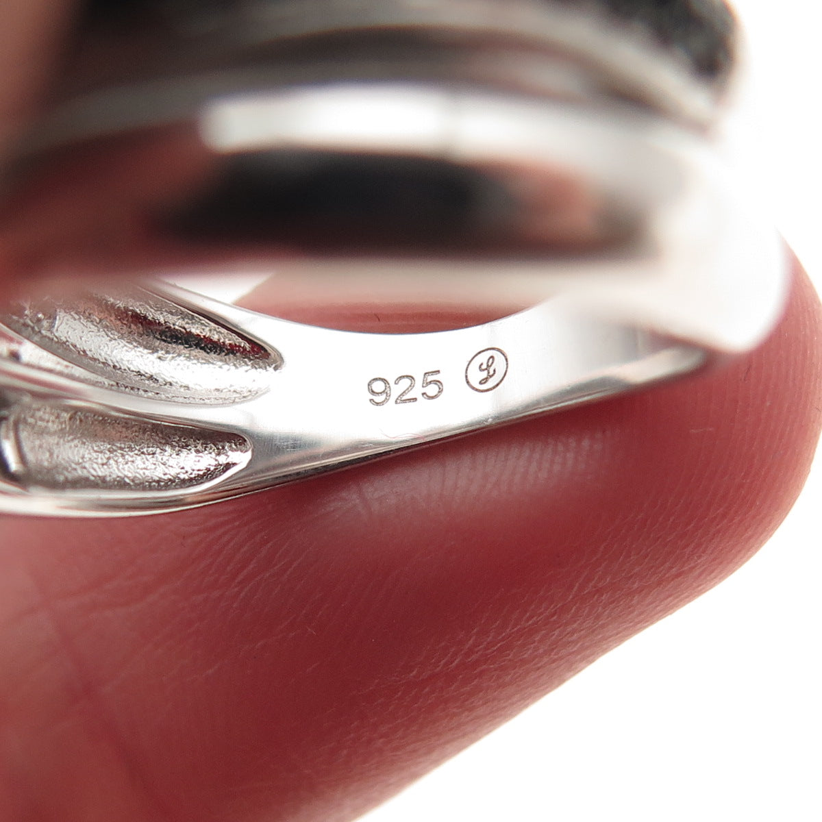 925 Sterling Silver Real Round-Cut Black Spinel Crisscross Ring Size 6.25
