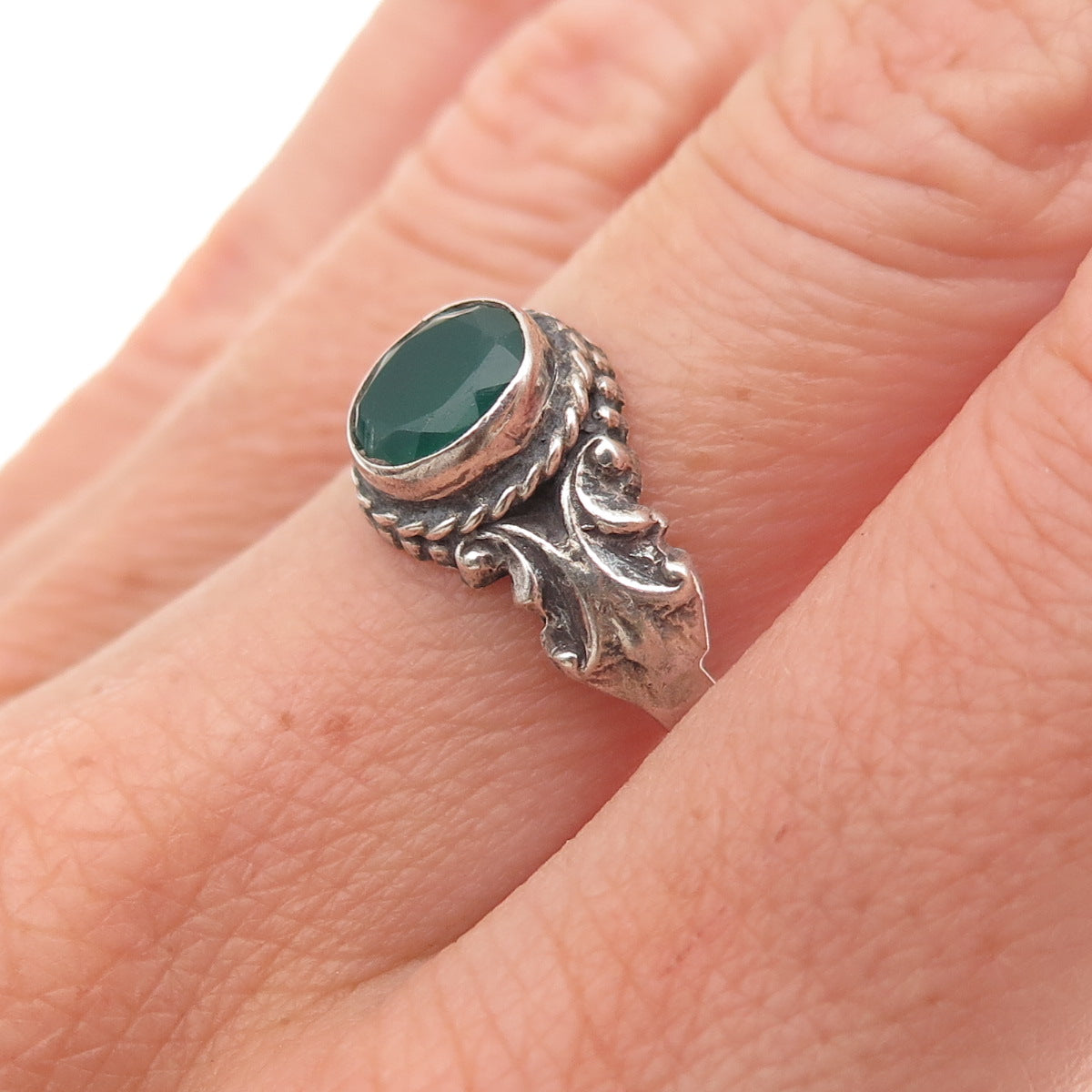 925 Sterling Silver Vintage Real Green Onyx Oxidized Ring Size 8