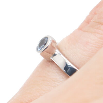 925 Sterling Silver Real Round-Cut Blue Topaz Ring Size 4.75