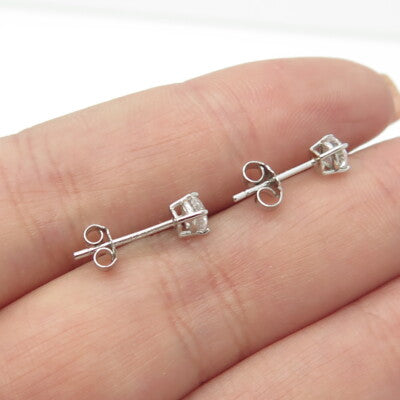 HAN 925 Sterling Silver Round-Cut Shaped C Z Stud Earrings