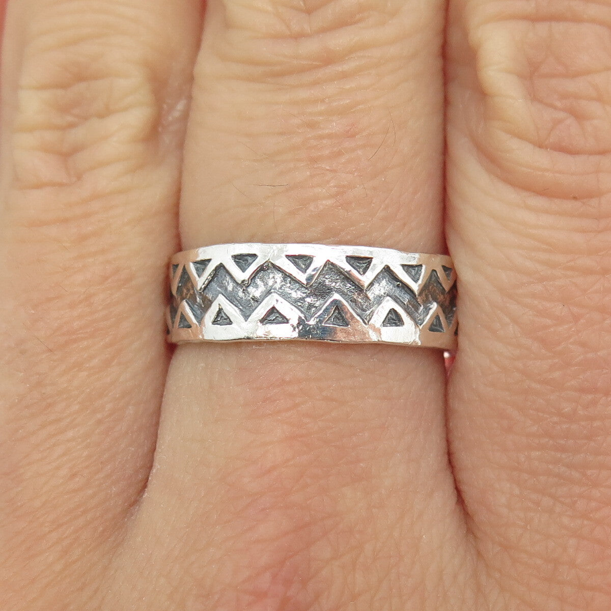 925 Sterling Silver Vintage Zig Zag Band Ring Size 8.5