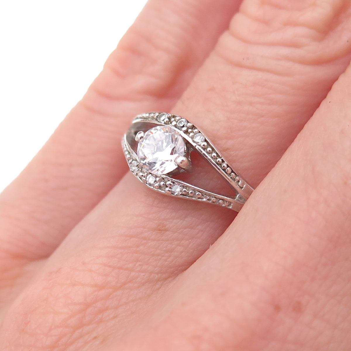 Sapna 925 Sterling Silver Round-Cut C Z Engagement Ring Size 6