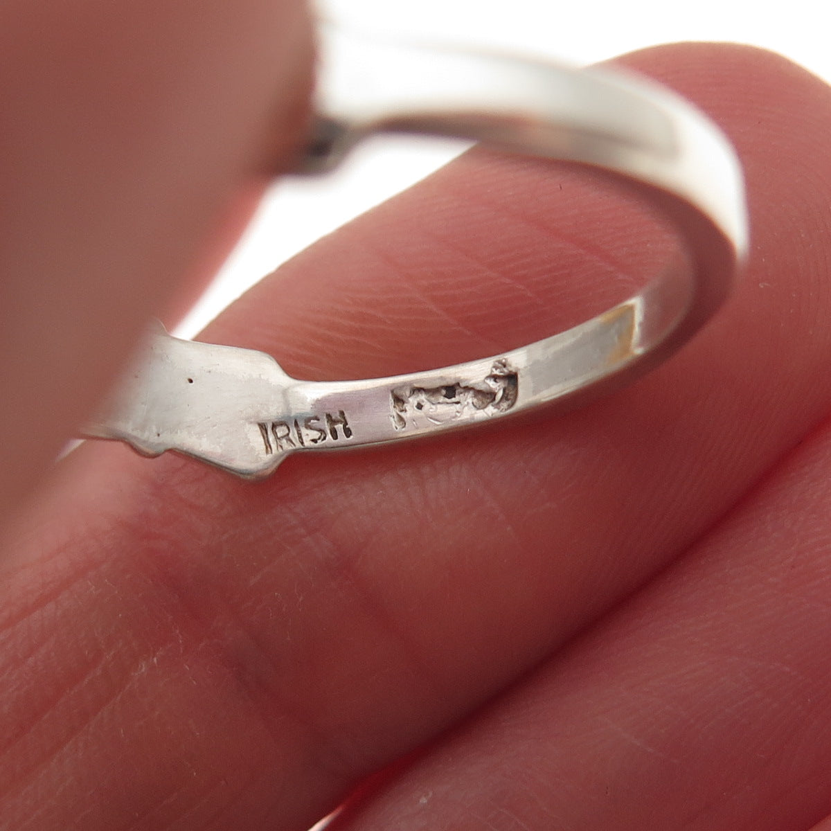 925 Sterling Silver Vintage Irish Claddagh Oxidized Ring Size 8.5