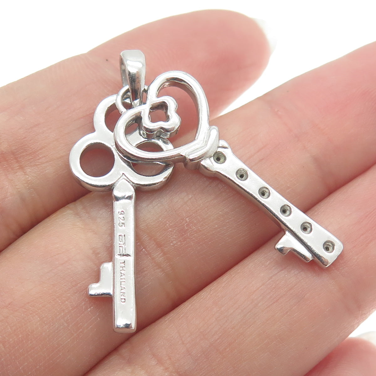 925 Sterling Silver Real Round-Cut Diamond Couple of Key Pendant