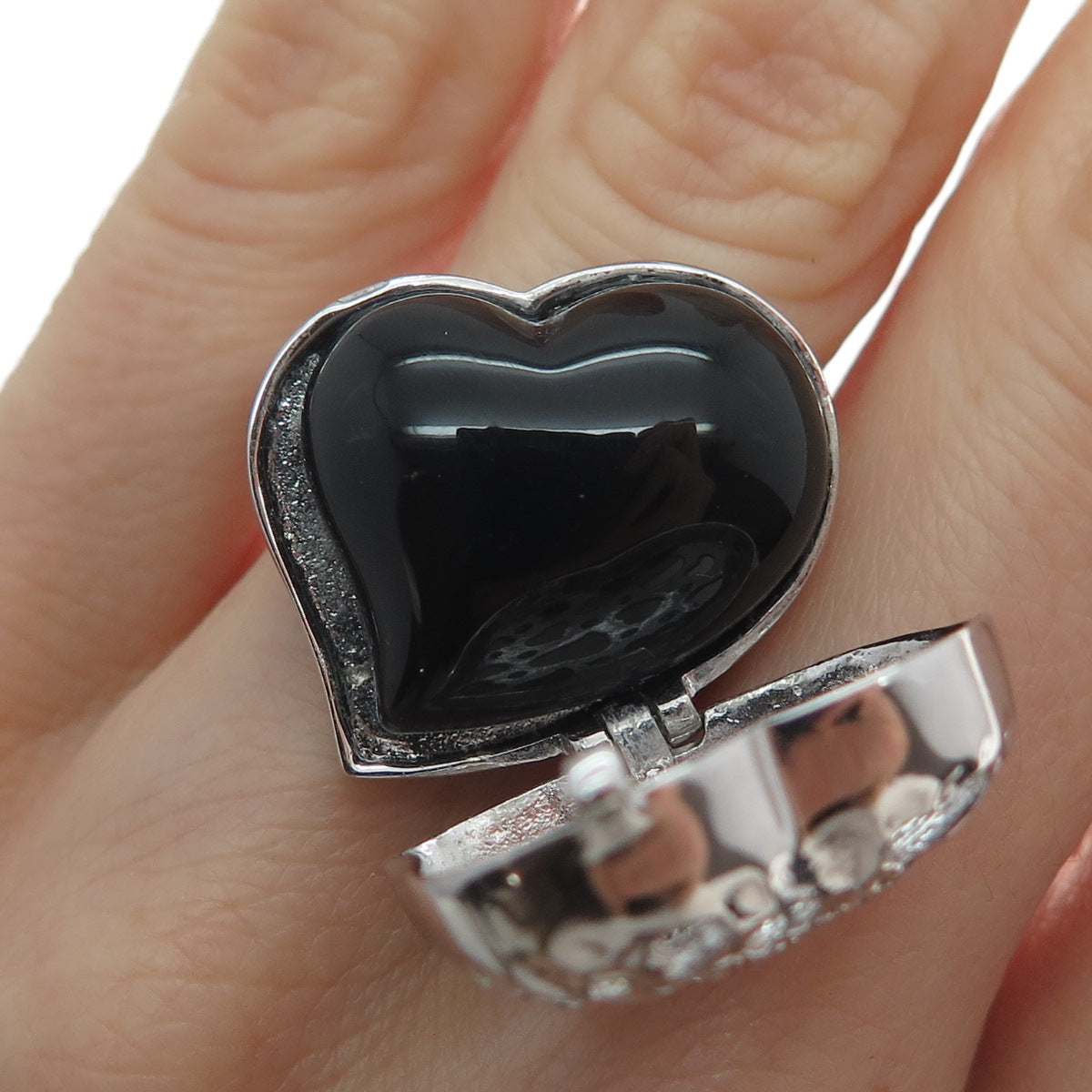 925 Sterling Silver Real Black Onyx Gem & C Z Heart Cutout Locket Ring Size 7