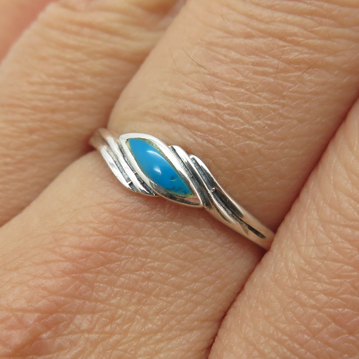 925 Sterling Silver Vintage Real Bisbee Turquoise Bypass Ring Size 8.25