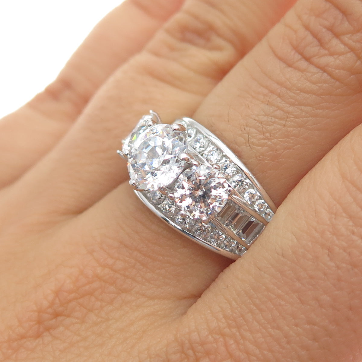 925 Sterling Silver Round-Cut C Z Sparkle Ring Size 8.25
