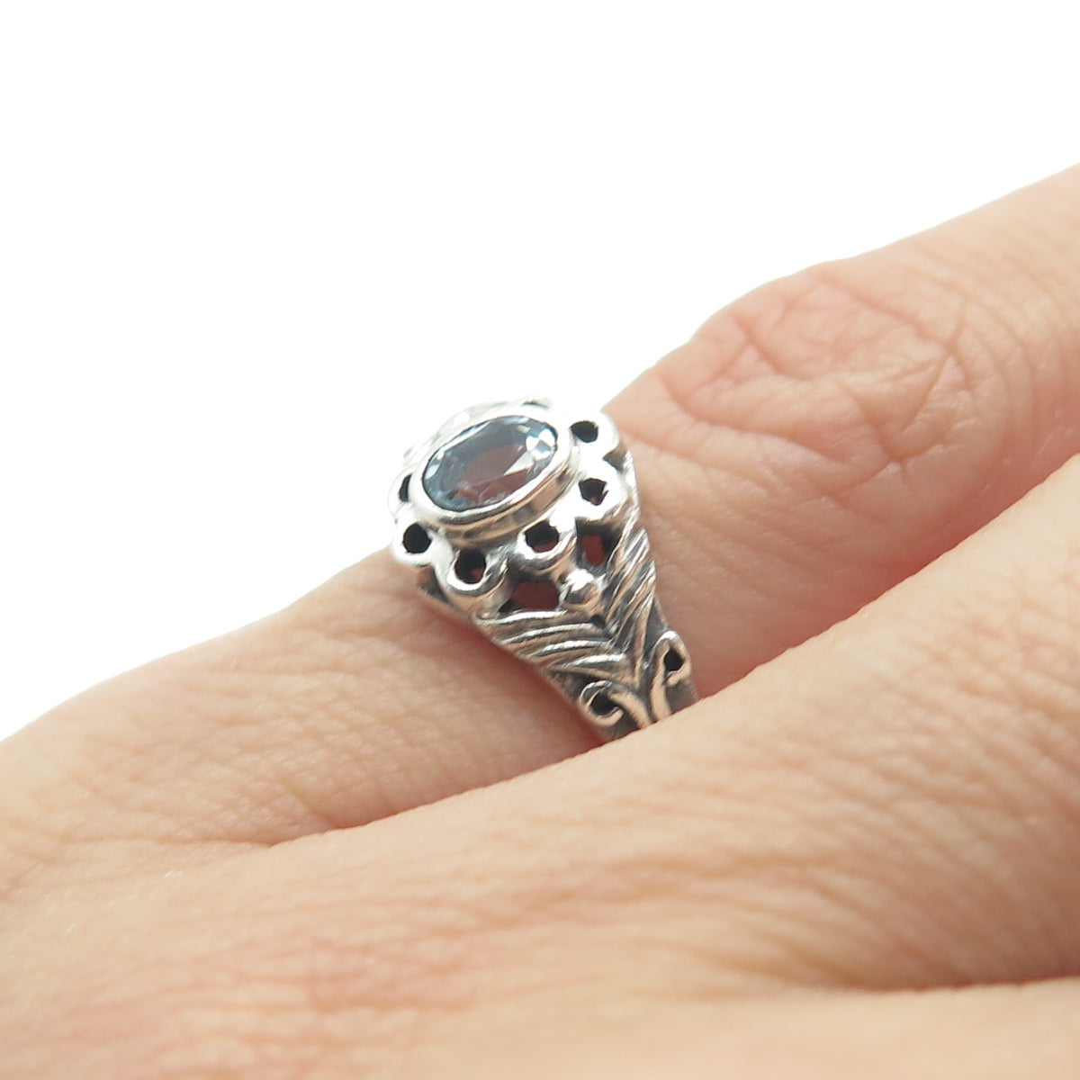925 Sterling Silver Vintage Real Oval-Cut Blue Topaz Flower Ring Size 5.25