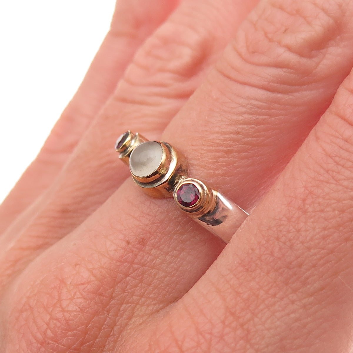 925 Sterling Silver 2-Tone Vintage Real Moonstone & Red Garnet Ring Size 9.25