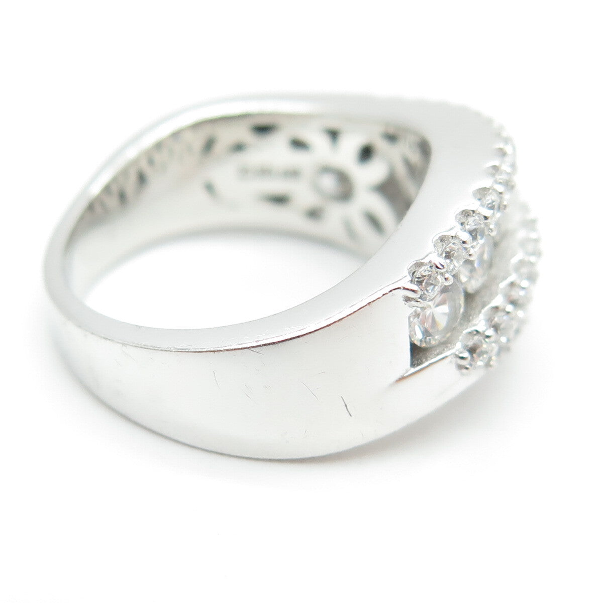 925 Sterling Silver Graduated Round-Cut C Z Ring Size 7.25
