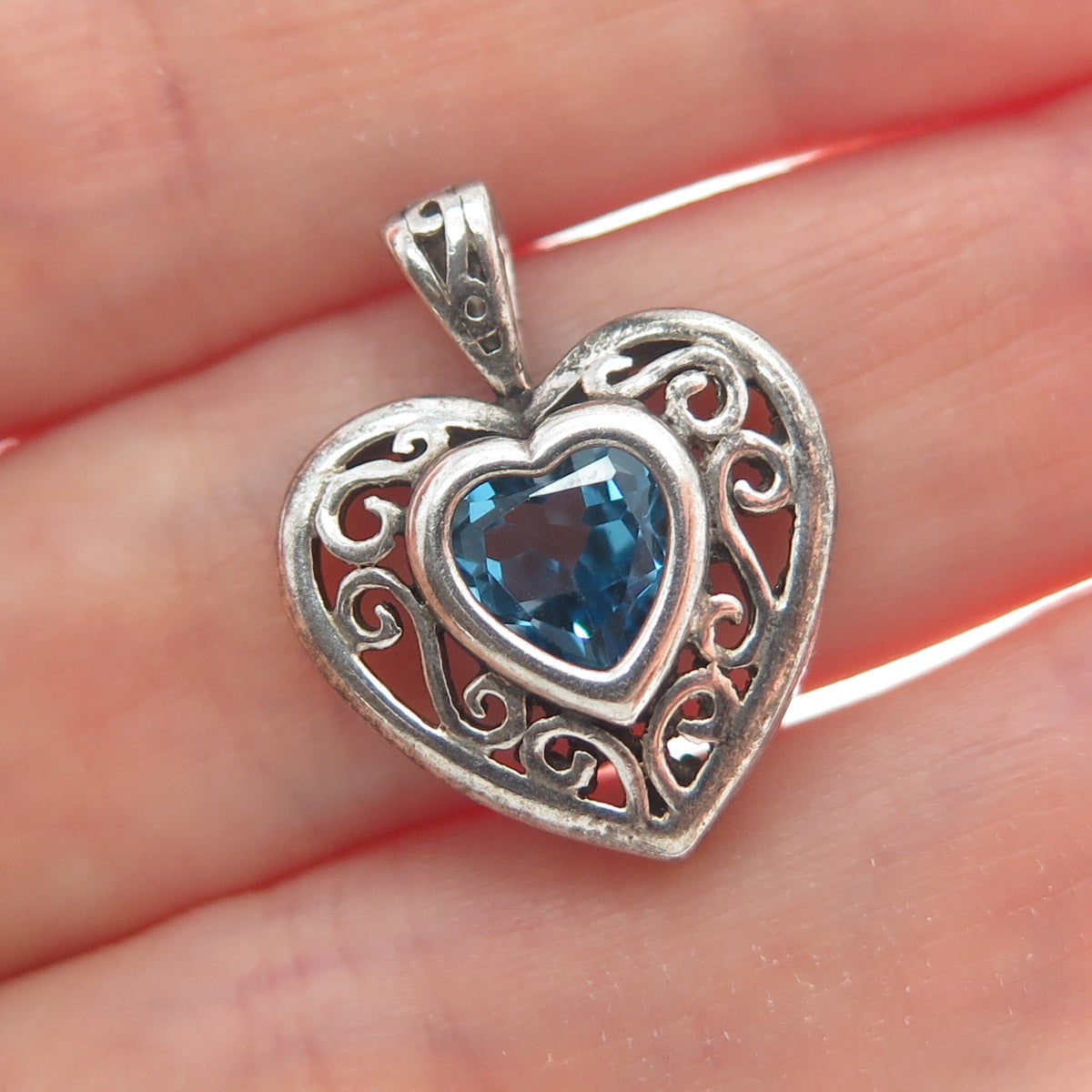 925 Sterling Silver Vintage London Blue Topaz Heart Oxidized Minimalist Pendant