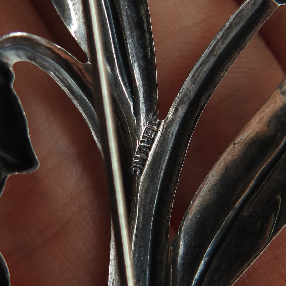 925 Sterling Silver Antique Art Deco Tulip Flower Oxidized Pin Brooch