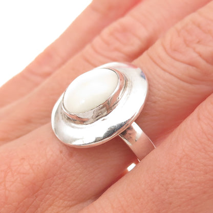 925 Sterling Silver Vintage Lab-Created Cat's Eye Modernist Ring Size 7.75