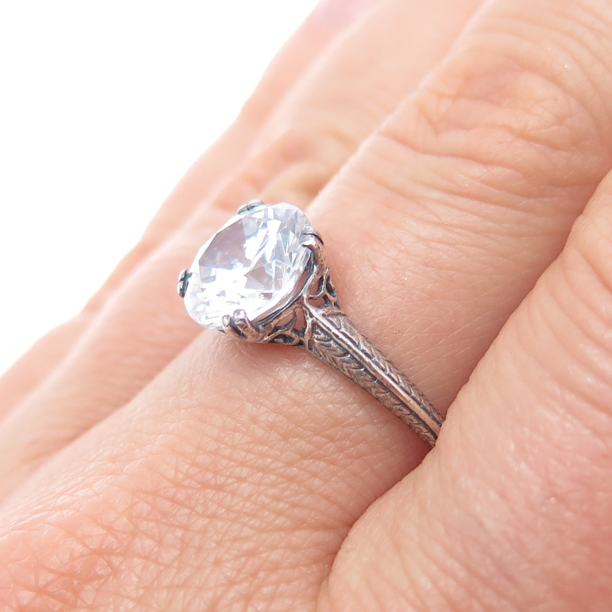 925 Sterling Silver Vintage Round-Cut C Z Engagement Ring Size 8