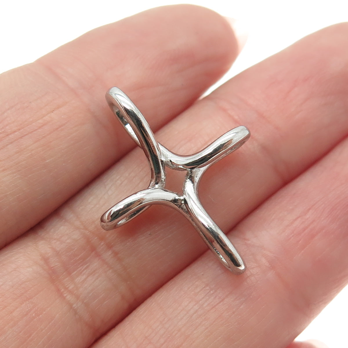 925 Sterling Silver Twisted Cross Pendant