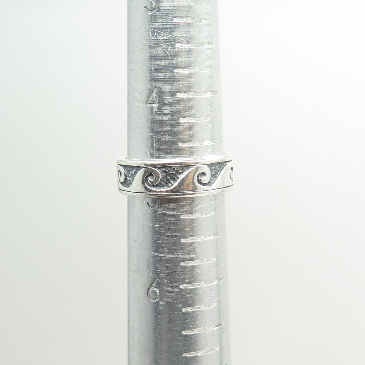 925 Sterling Silver Vintage Water Pattern Band Ring Size 5