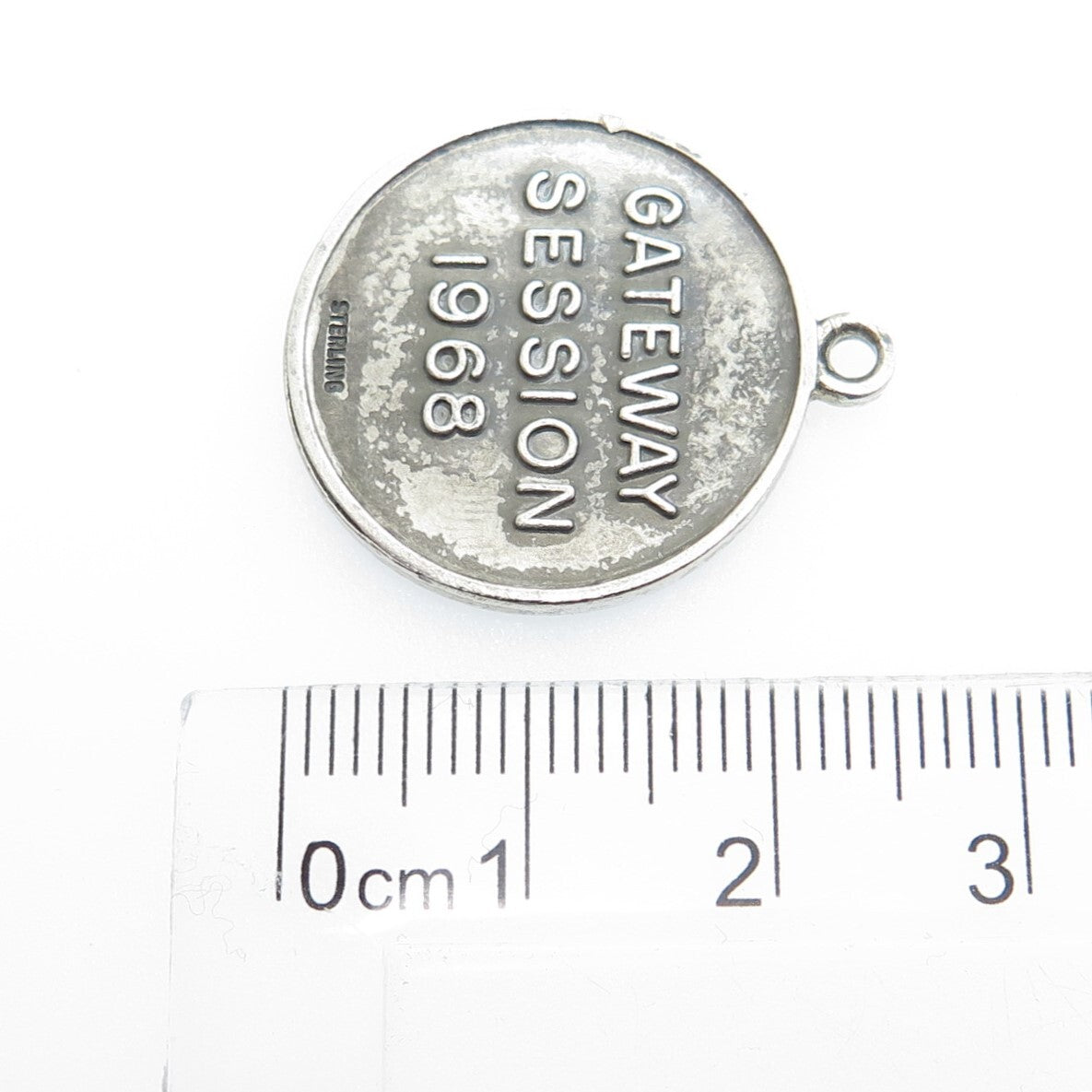 925 Sterling Silver Vintage 1968 Gateway Session Oxidized Round Pendant