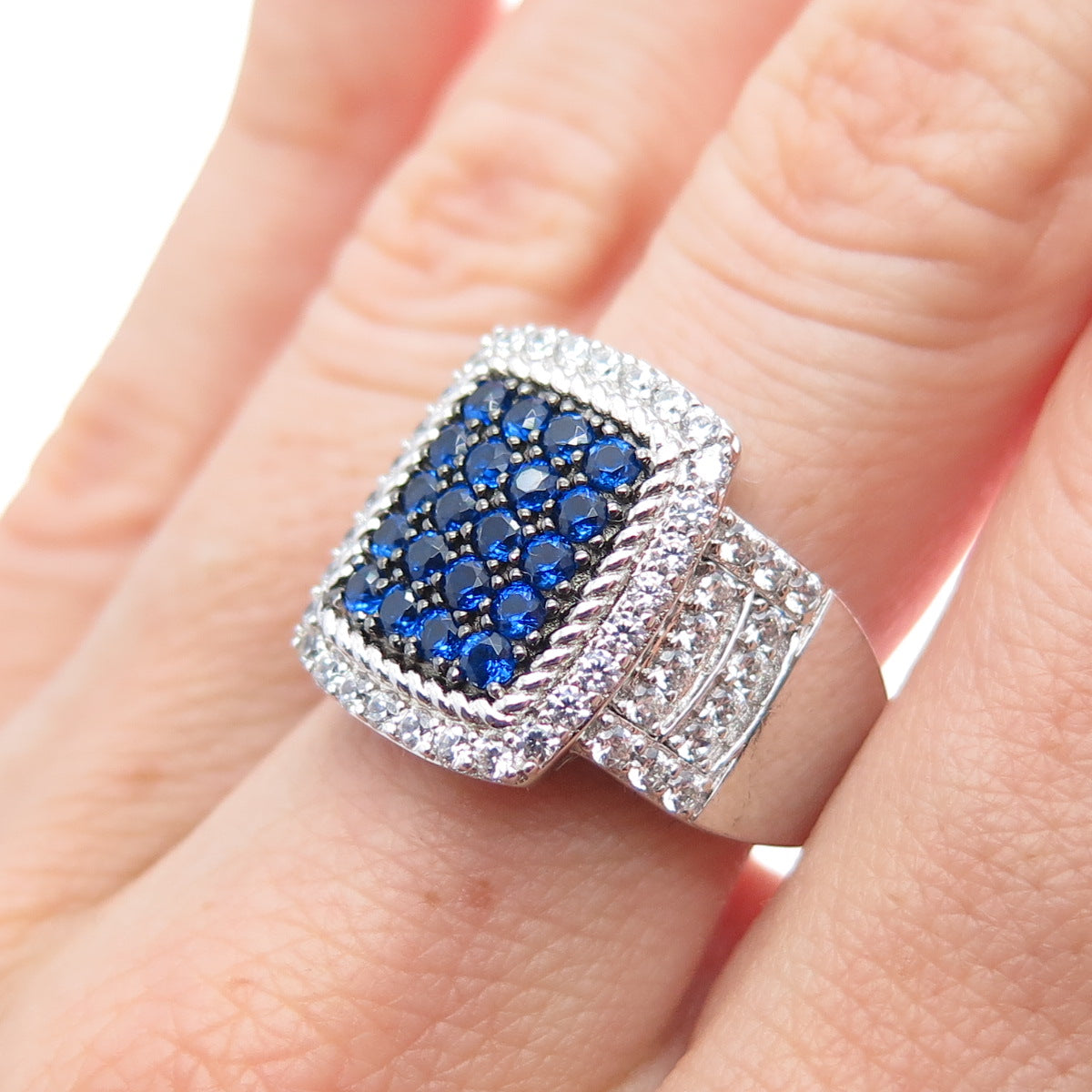 925 Sterling Silver Round-Cut Blue & White C Z Ring Size 7