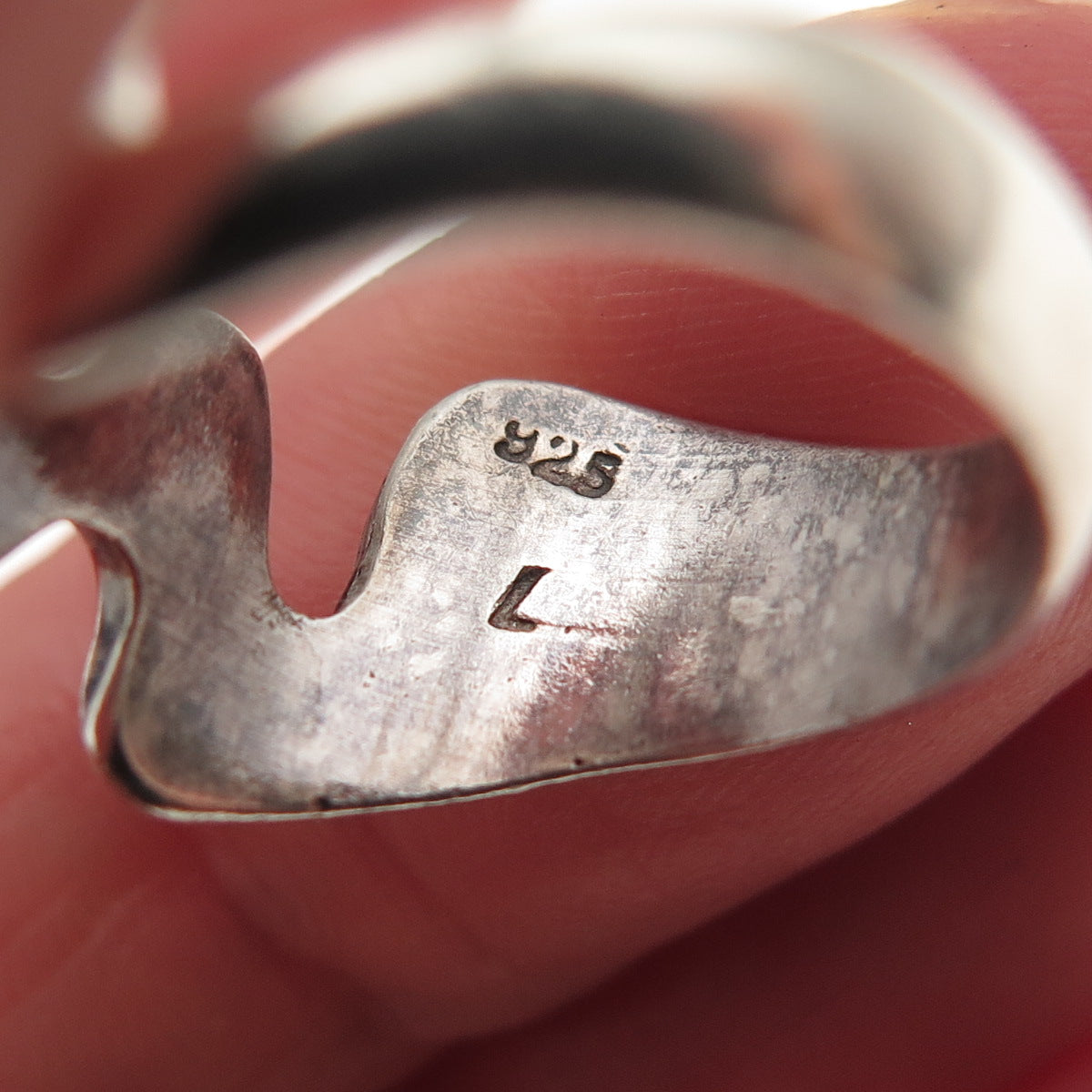 925 Sterling Silver Vintage Modernist Oxidized Ring Size 7.5