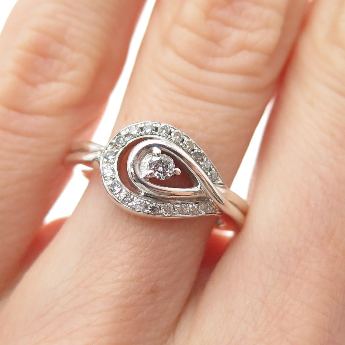 KS KENDRA SCOTT Sterling Silver Real Round-Cut Diamond Hook & Eye Ring Size 5.75