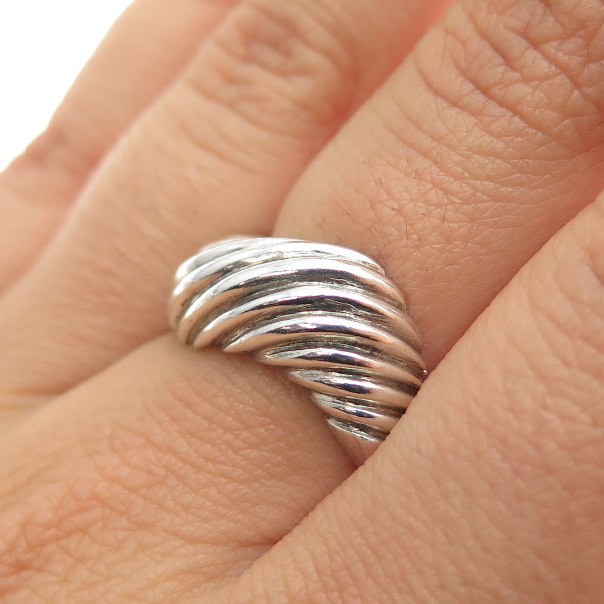 925 Sterling Silver Vintage Modernist Wavy Ribbed Oxidized Ring Size 6.75