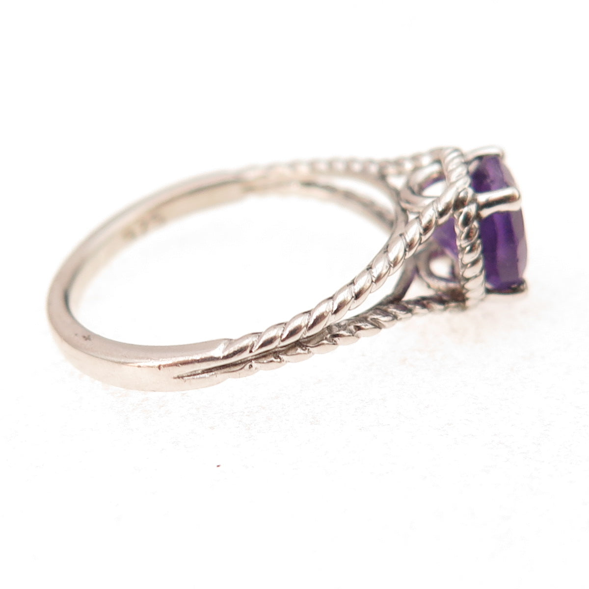 925 Sterling Silver Vintage Real Round-Cut Amethyst Oxidized Ring Size 7.25