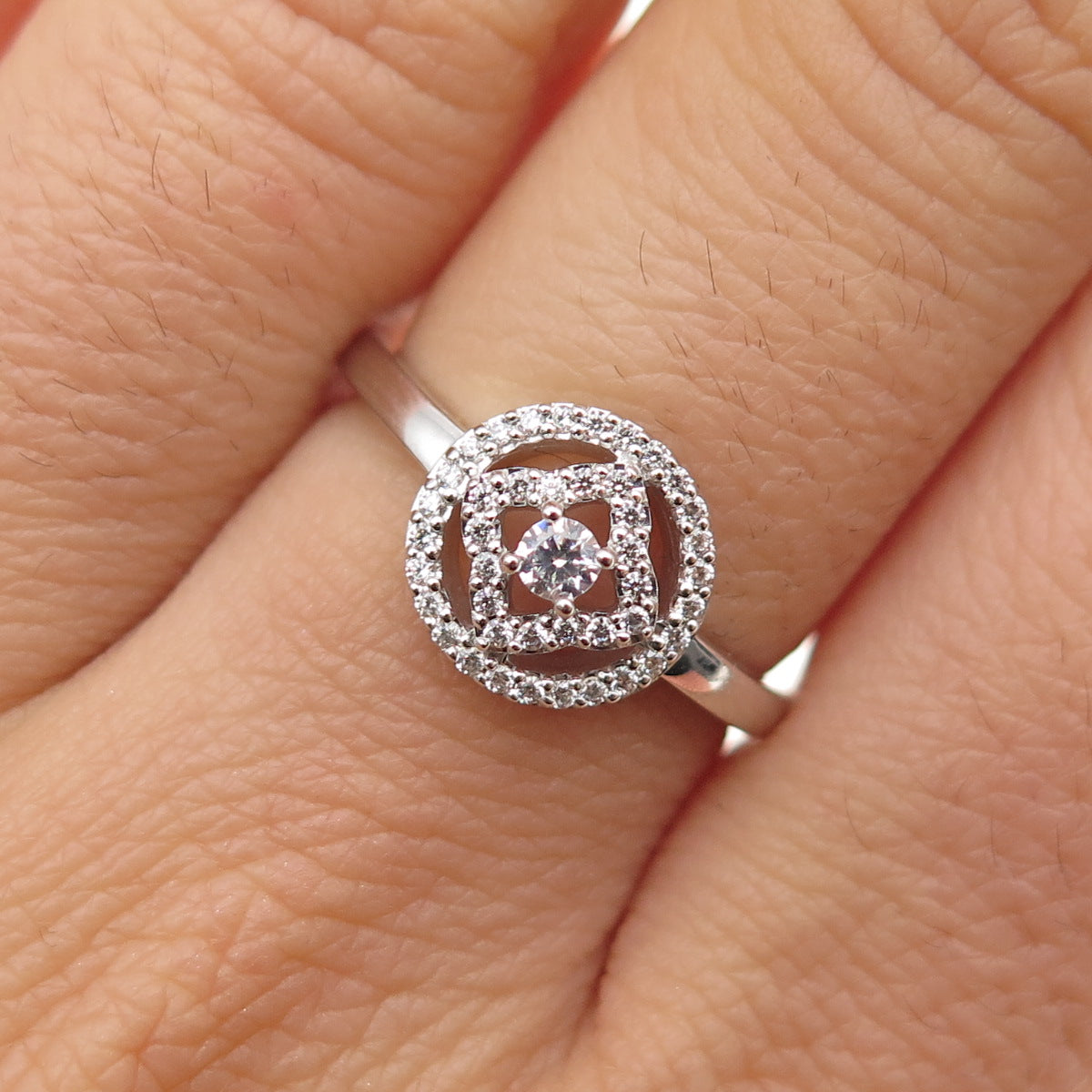 925 Sterling Silver Round-Cut C Z Flower Ring Size 6.5