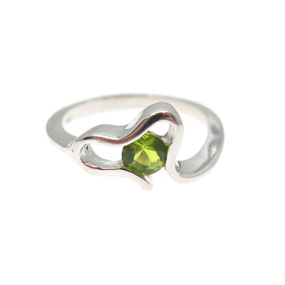 925 Sterling Silver Real Round-Cut Peridot Modernist Heart Ring Size 6.25
