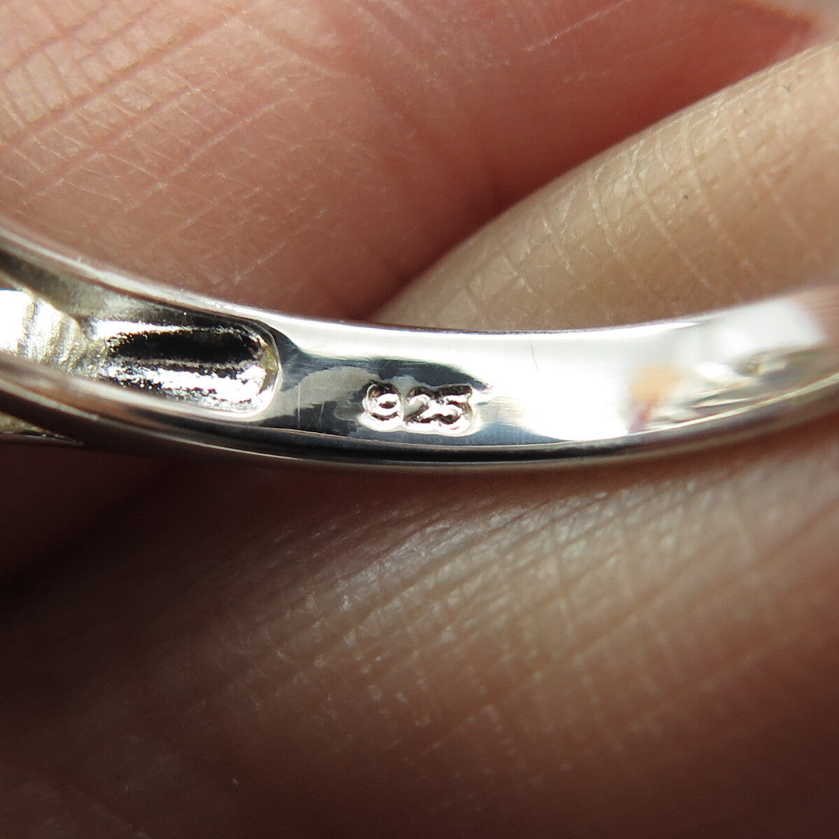 925 Sterling Silver Multi-Color C Z Spiderweb Modernist Domed Ring Size 9