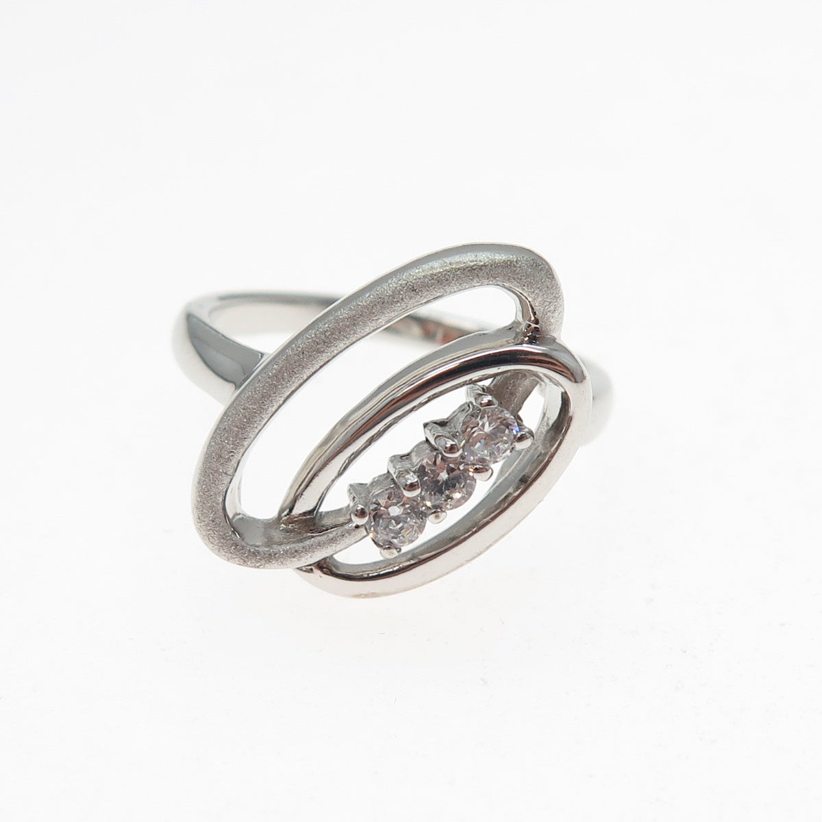 925 Sterling Silver Round-Cut C Z Interlocked Oval Circle Ring Size 7.5