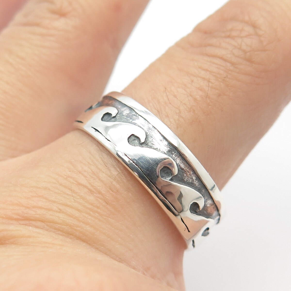 925 Sterling Silver Vintage Water Pattern Band Ring Size 12.5