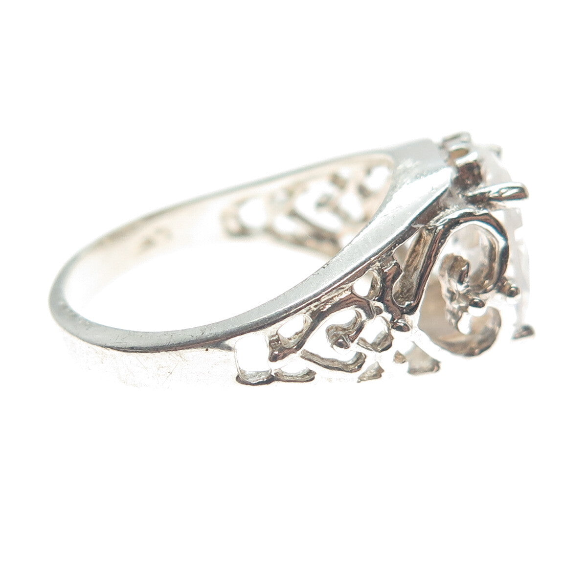 925 Sterling Silver Oval-Cut Shaped C Z Ornate Heart Ring Size 6.5