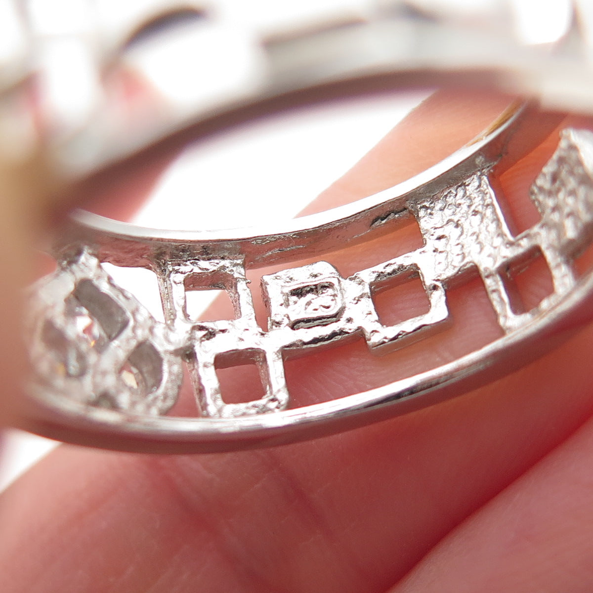 925 Sterling Silver Heart-Cut C Z Check Band Ring Size 9.25