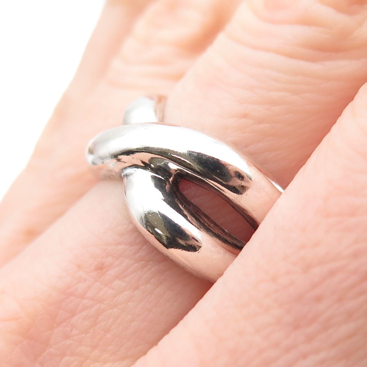 925 Sterling Silver Vintage Modernist Crisscross Oxidized Ring Size 7.75