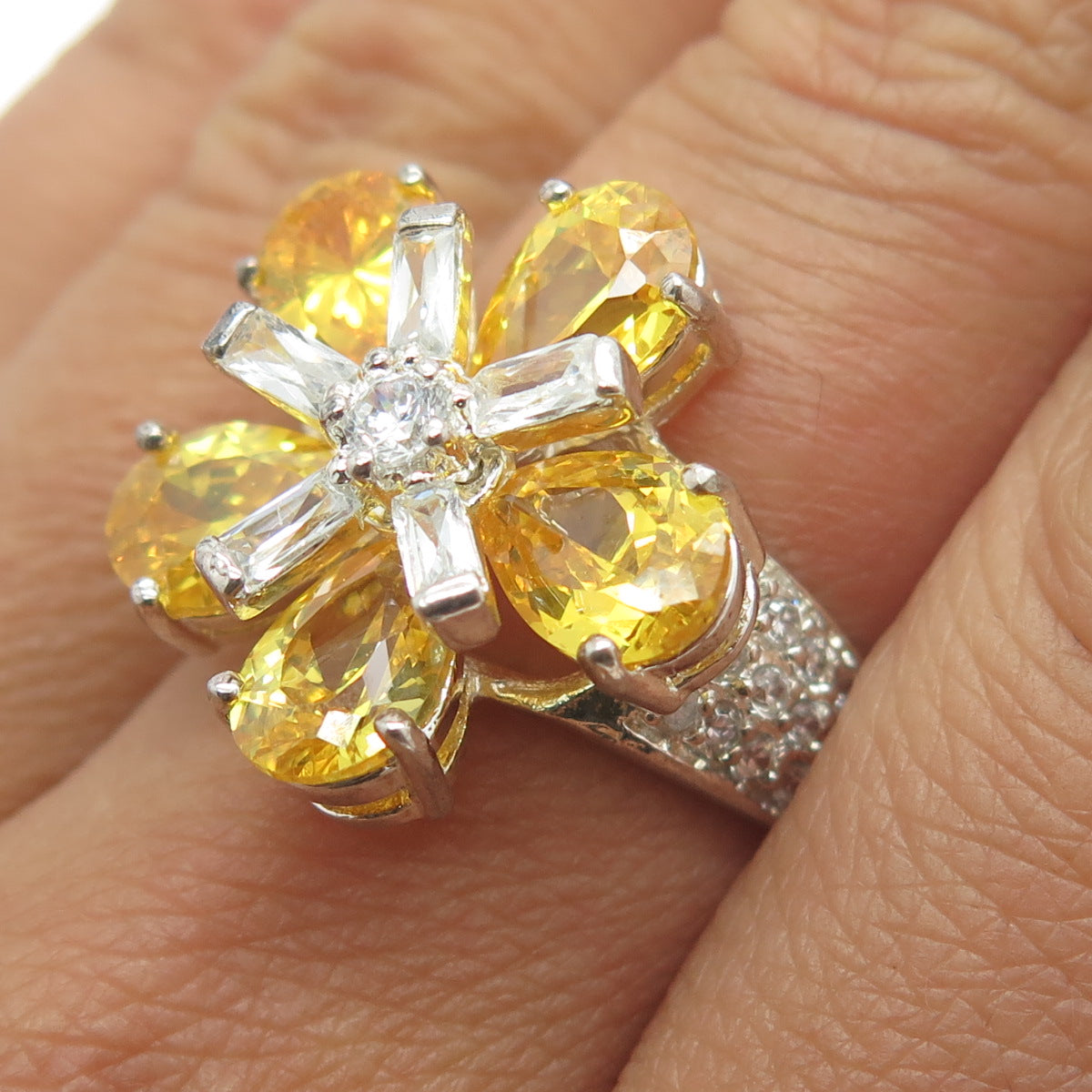 925 Sterling Silver White & Canary C Z Flower Ring Size 7