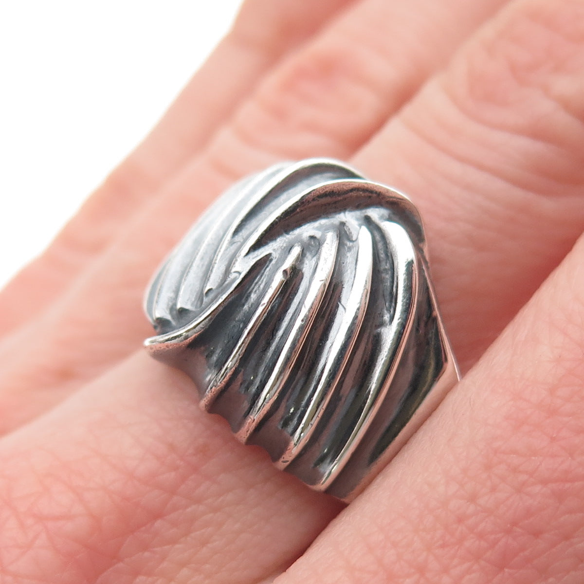 925 Sterling Silver Vintage Modernist Ribbed Oxidized Ring Size 7.75