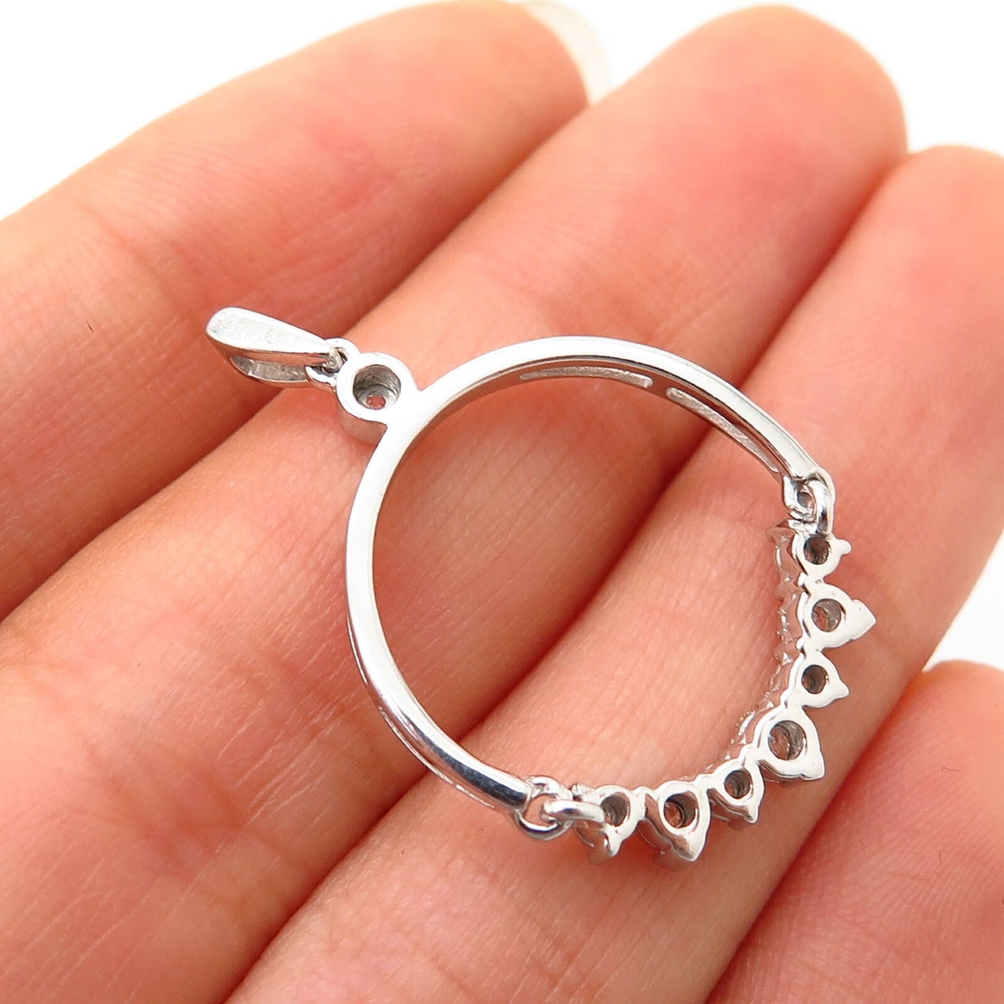 925 Sterling Silver C Z Circle Design Dangling Pendant