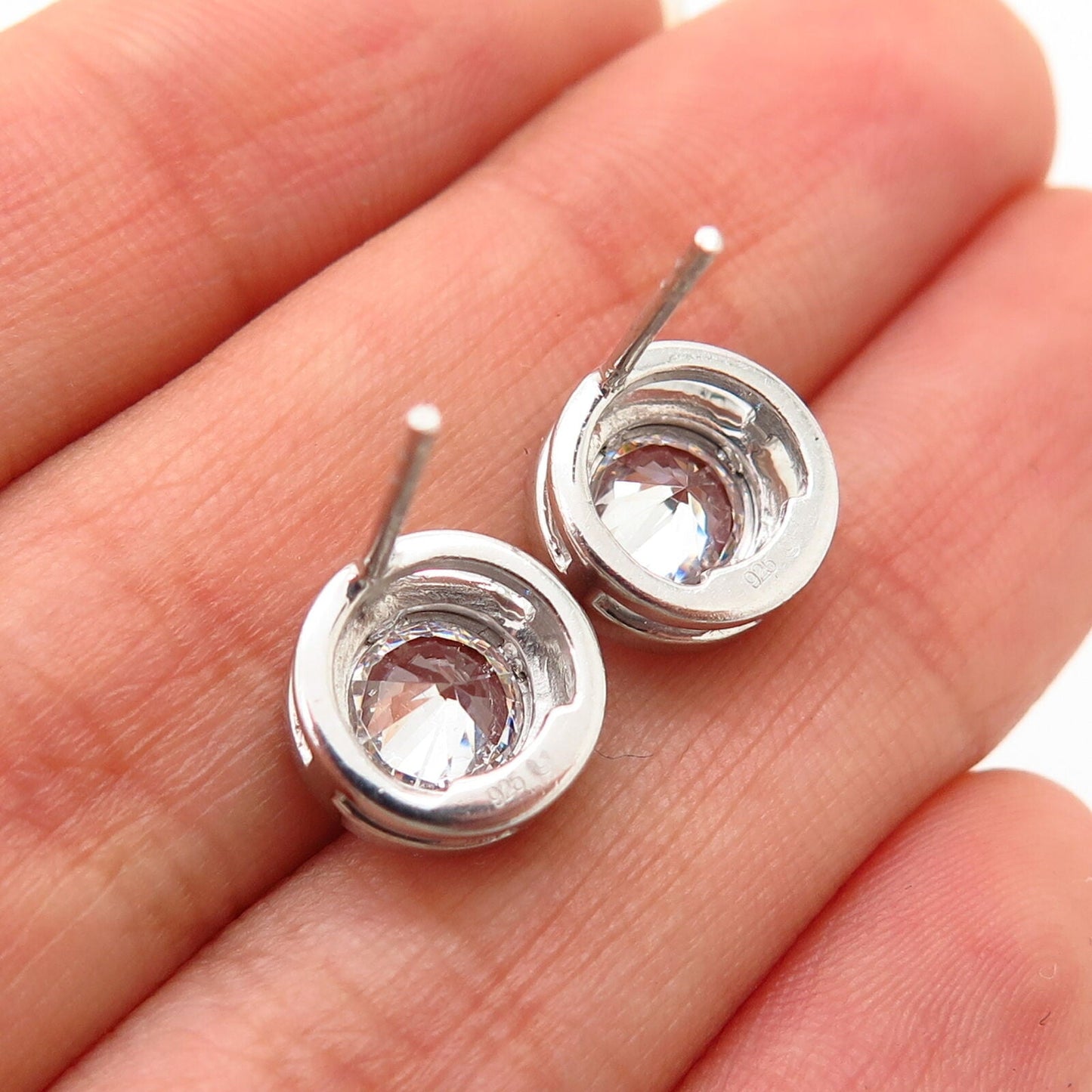 925 Sterling Silver C Z Round Design Stud Earrings